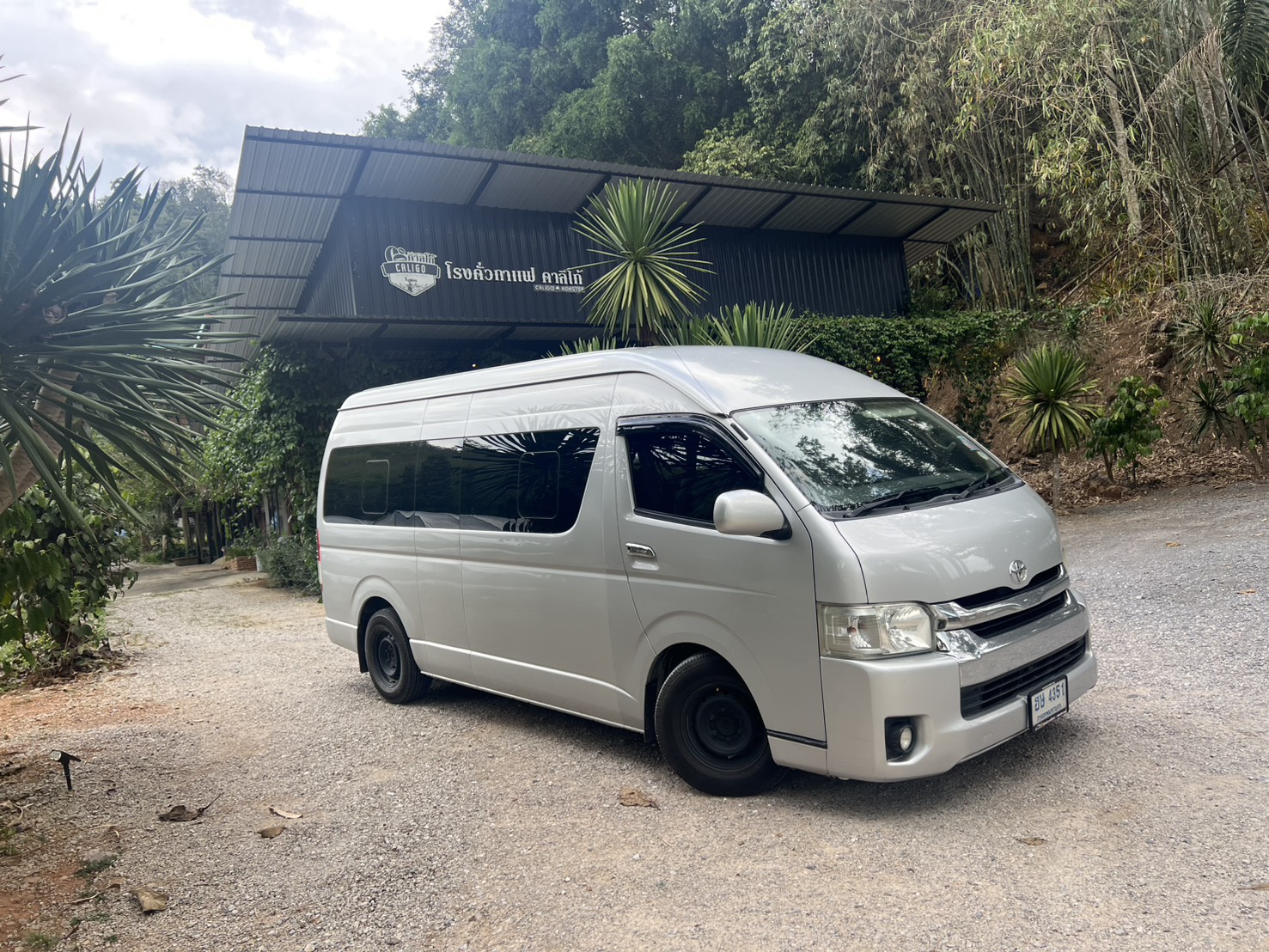 TOYOTA COMMUTER 3.0